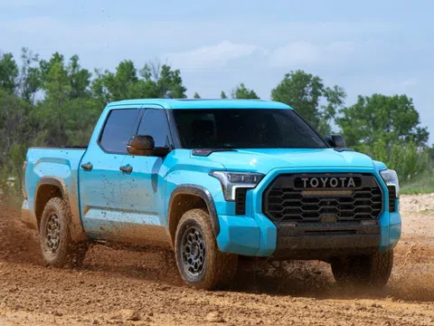 Toyota ra mắt màu sơn mới lấy cảm hứng từ vũ trụ