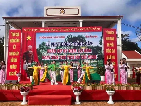 Lâm Đồng trồng 2.550 cây xanh kỷ niệm 135 năm Ngày sinh Chủ tịch Hồ Chí Minh