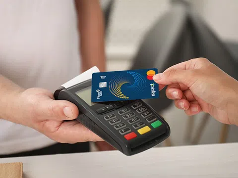 PVcomBank ra mắt dòng thẻ đồng thương hiệu Napas và Mastercard
