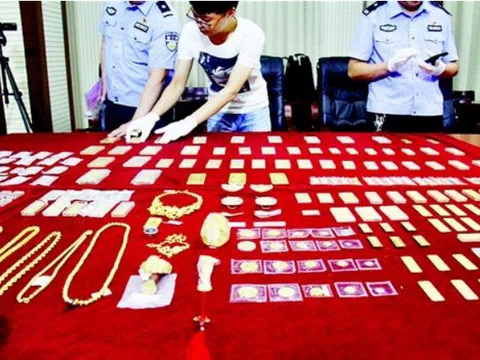 Tịch thu 20kg trang sức vàng, kim cương trị giá hơn 28 tỷ đồng tại nhà của 1 hacker