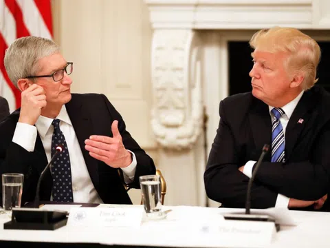 Ông Trump yêu cầu Apple nộp 25% thuế với iPhone không sản xuất ở Mỹ