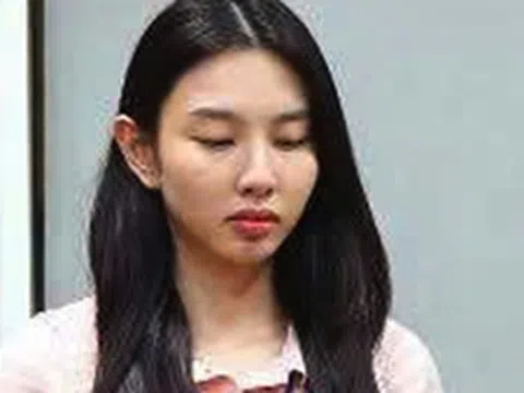 Hoa hậu Thùy Tiên bị tước danh hiệu Gương mặt trẻ Việt Nam tiêu biểu
