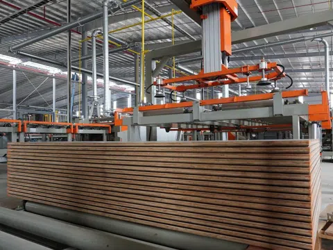Hòa Phát 'lấn sân' sản xuất ván sàn cao cấp