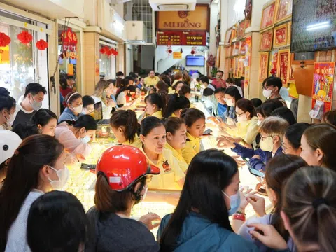 Giá vàng miếng rớt mạnh