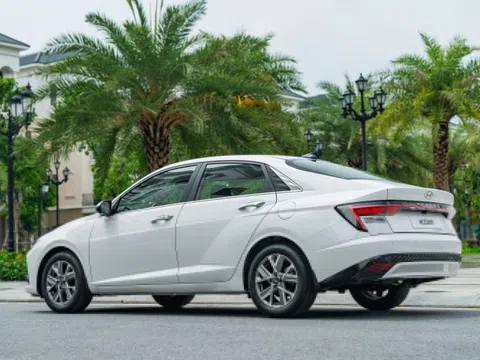 Sedan Nhật Bản thắng thế trước Hàn Quốc trên đường đua doanh số