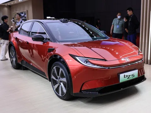 Chi tiết CUV thuần điện Toyota bZ5, đối thủ mới của Tesla Model Y