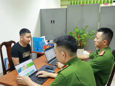 Bắt Nguyễn Hữu Phong