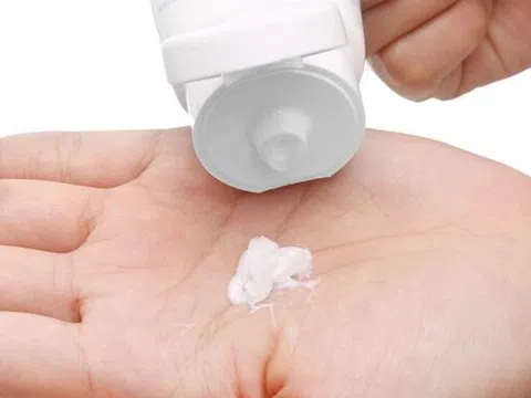 Thu hồi toàn quốc lô sữa rửa mặt Adaphil Gentle Skin Cleanser vì vi phạm chất lượng nghiêm trọng