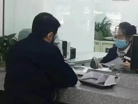 Chi 200 triệu đồng mua sản phẩm đầu tư của ngân hàng, đến hạn gom lãi phát hiện nền tảng đã bị đóng, ngân hàng tuyên bố: Chúng tôi không liên quan