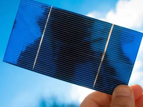 Thử nghiệm tấm pin năng lượng mặt trời của tương lai mạnh gấp 1.000 lần
