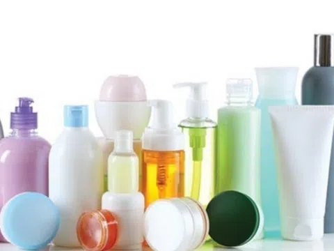 Loạt công ty rút phiếu công bố, gần 300 mỹ phẩm 'biến mất' khỏi thị trường