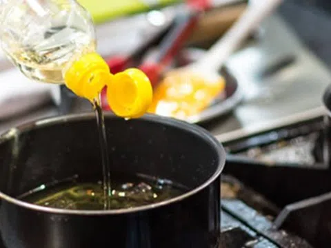 6 loại dầu ăn có thể làm tăng nguy cơ mắc 4 loại ung thư, nhà nào cũng dùng