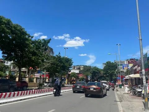 Hà Nội trưa 1/6 nóng tới 39 độ C - nhiệt độ cao nhất từ đầu mùa