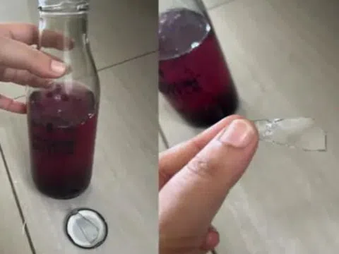 Uống nhầm thứ "đáng sợ" trong chai nước giải khát, cô gái phải lập tức vào bệnh viện