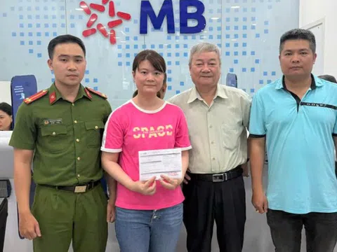 Chuyển 100 triệu đồng vào tài khoản không hoạt động, người phụ nữ lập tức báo công an, phát hiện chủ tài khoản đang ở nước ngoài