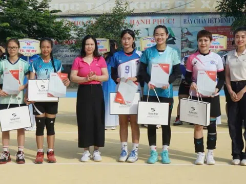 Hà Tĩnh: Khai mạc Giải bóng chuyền nữ tranh cúp Trần Kim Xuyến lần thứ V