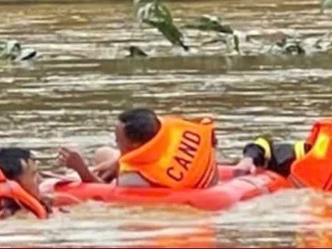 Mưa lớn kéo dài, nhiều nơi ở Lai Châu ngập sâu, sạt lở