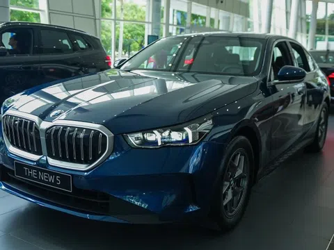 BMW 5 Series thế hệ mới ra mắt, sedan hạng sang giá từ 2,589 tỷ đồng