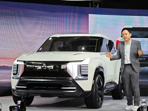 Cận cảnh Mitsubishi DST Concept, SUV 7 chỗ sắp ra mắt tại Việt Nam
