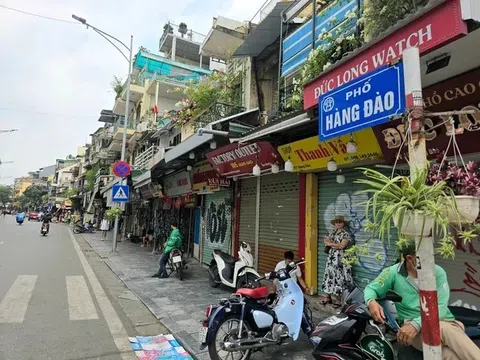 Đằng sau việc phố kinh doanh sầm uất ở Hà Nội vắng tanh vắng ngắt