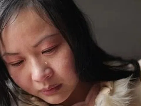 Câu nói từ bạn nghèo trong buổi họp lớp khiến người phụ nữ mất trắng tiền mua nhà, gia đình tan vỡ