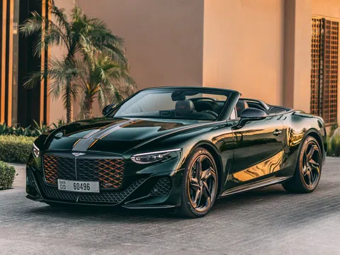 Siêu phẩm Bentley Batur Convertible xuất hiện tại Dubai