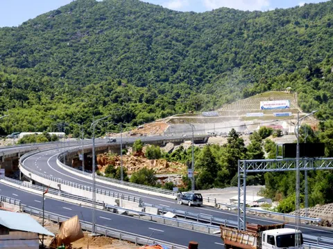 'Đại gia' xây cầu đường cam kết bảo hành hết vòng đời dự án