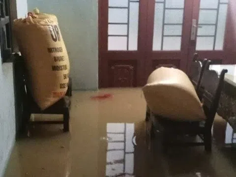 Bão số 1: Nước lụt tràn vào nhà dân, thủy điện thông báo xả lũ