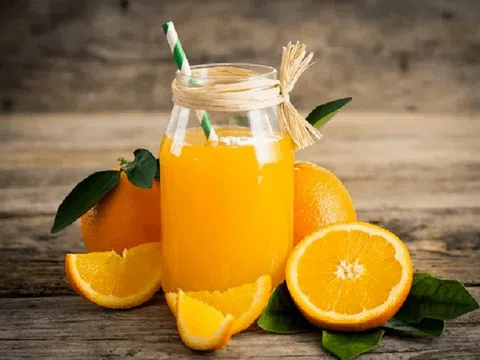 Uống nước cam mỗi ngày để 'tăng đề kháng', người phụ nữ không ngờ gánh hậu quả nghiêm trọng
