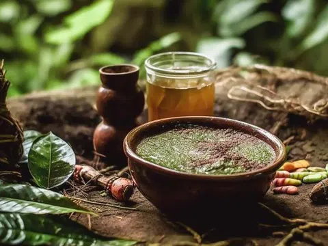 Người đàn ông 41 tuổi tử vong sau khi uống trà ở điểm du lịch tâm linh