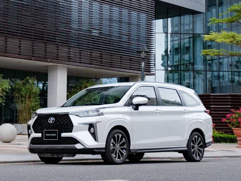 Loạt xe gia đình giá rẻ đua khuyến mại dịp hè