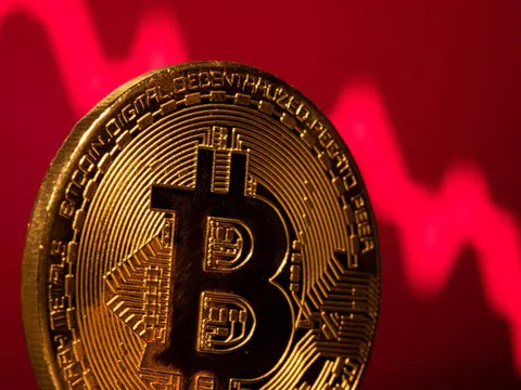 Giá Bitcoin lao dốc