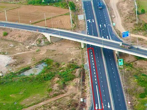 Sửa vạch kẻ bất cập khiến nhiều tài xế bị phạt trên tuyến cao tốc Vĩnh Hảo - Phan Thiết