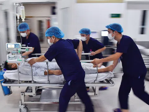 Khi ĐỘT QUỴ trở thành căn bệnh trẻ hóa đáng sợ nhất - Bác sĩ khuyên: Mùa hè nóng nực, ăn 4 món này không khác gì mời tử thần vào cửa!