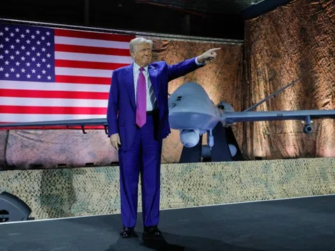 Tổng thống Trump ra sắc lệnh hành pháp mới, 'cởi trói' cho xe bay