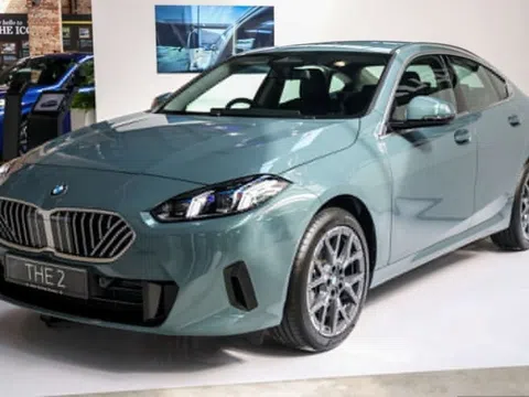 BMW 2 Series Gran Coupe thế hệ mới ra mắt - đầu xe gây chú ý
