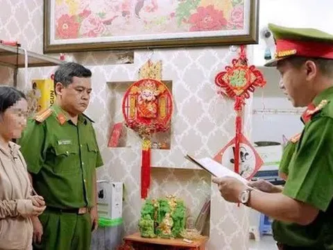 Bắt người phụ nữ thu lợi 'khủng' từ livestream bán hàng nhưng không nộp thuế