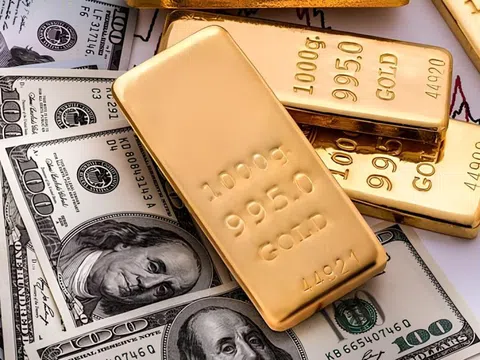 Vàng vượt USD và trái phiếu Mỹ, thành nơi trú ẩn hàng đầu