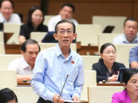 Bộ trưởng Tài chính gặp câu hỏi 'khó'