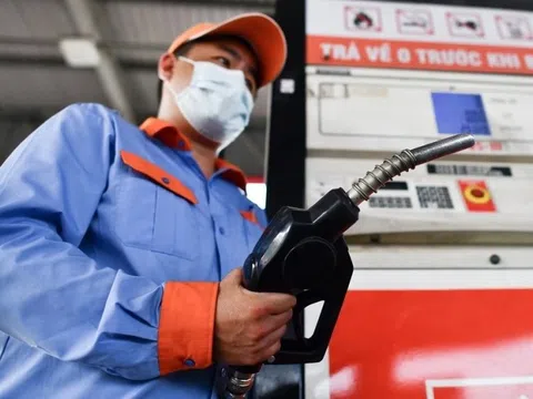 Giá xăng dầu tăng mạnh