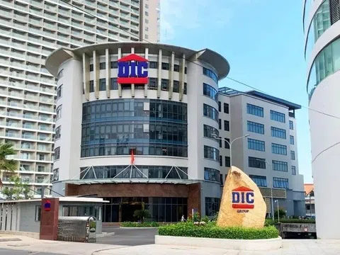 Lãnh đạo công ty vừa nhậm chức đã từ nhiệm