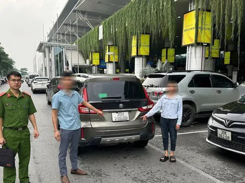 "Chặt chém" du khách Đài Loan tại sân bay Nội Bài, cò mồi và nữ tài xế bị xử lý