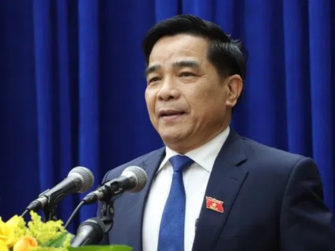 Chủ tịch UBND tỉnh Quảng Nam Lê Văn Dũng nghỉ hưu trước tuổi