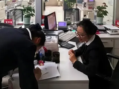 Sai phạm khi chuyển khoản hơn 14,5 tỷ đồng, nữ kế toán được tuyên dương: Thành công phanh phui đường dây rửa tiền quy mô khủng