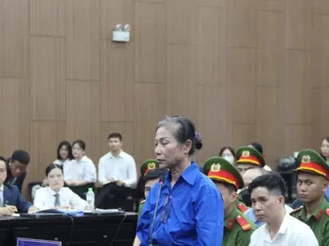 Cựu Bí thư Vĩnh Phúc Hoàng Thị Thúy Lan khai việc chi tiêu hàng chục tỷ nhận hối lộ