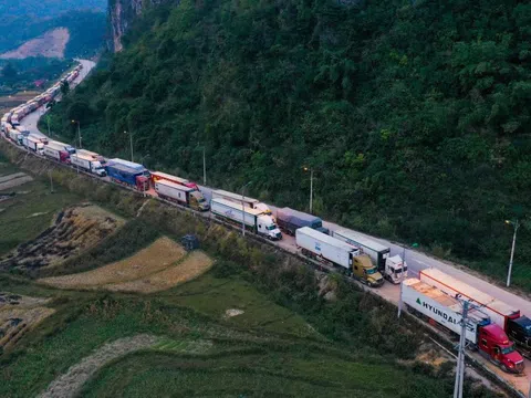 Thủ tướng đề nghị phía Trung Quốc tăng nhập khẩu nông sản Việt Nam