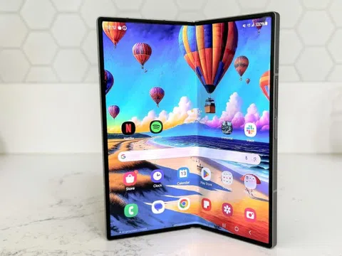 Trên tay Galaxy Z Fold 7 với chip Snapdragon 8 Elite mới cực mạnh mẽ