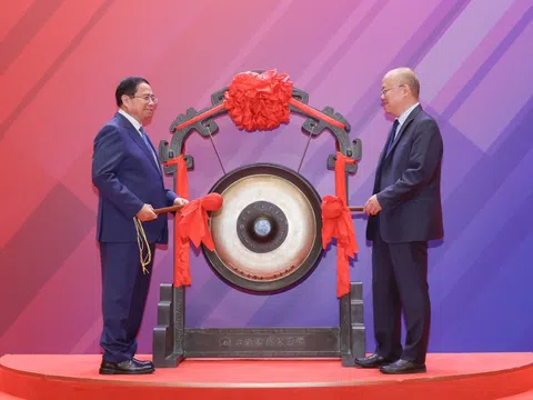 Thủ tướng thăm sàn chứng khoán lớn nhất châu Á
