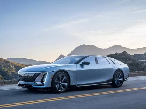 Cadillac bàn giao sedan điện siêu sang đầu tiên, giá từ 300.000 USD