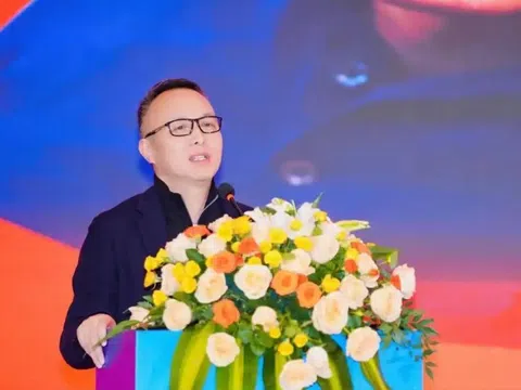 Tập đoàn không trả lãi cho 30.000 nhà đầu tư, chủ tịch tuyên bố sẽ “vượt lên khủng hoảng” nhưng sau đó mất tích cùng 9.000 tỷ đồng